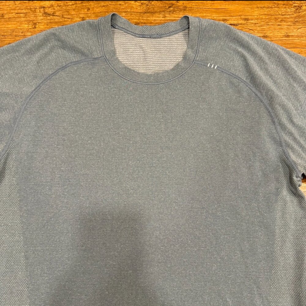 Lululemon Gray Metal Vent Tech Performance Gym Run Short Sleeve T Shirt Men's M